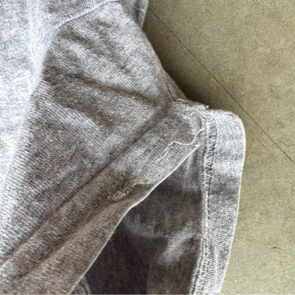 Brandy Melville Gray New York T-Shirt - Picture 2 of 5